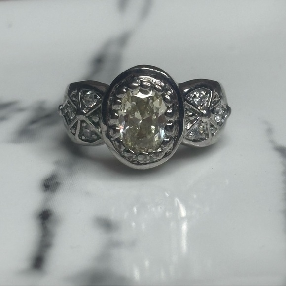 Art Deco Style Champagne Clear CZ Bezel Set Silver Tone Costume Ring Size 5.5 - Picture 1 of 10
